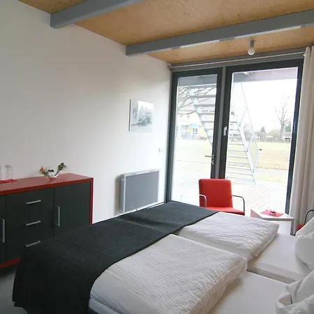 Pensión Gaestehaus Am Lausitzring 3*