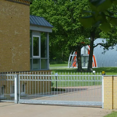 Pensión Gaestehaus Am Lausitzring 3*